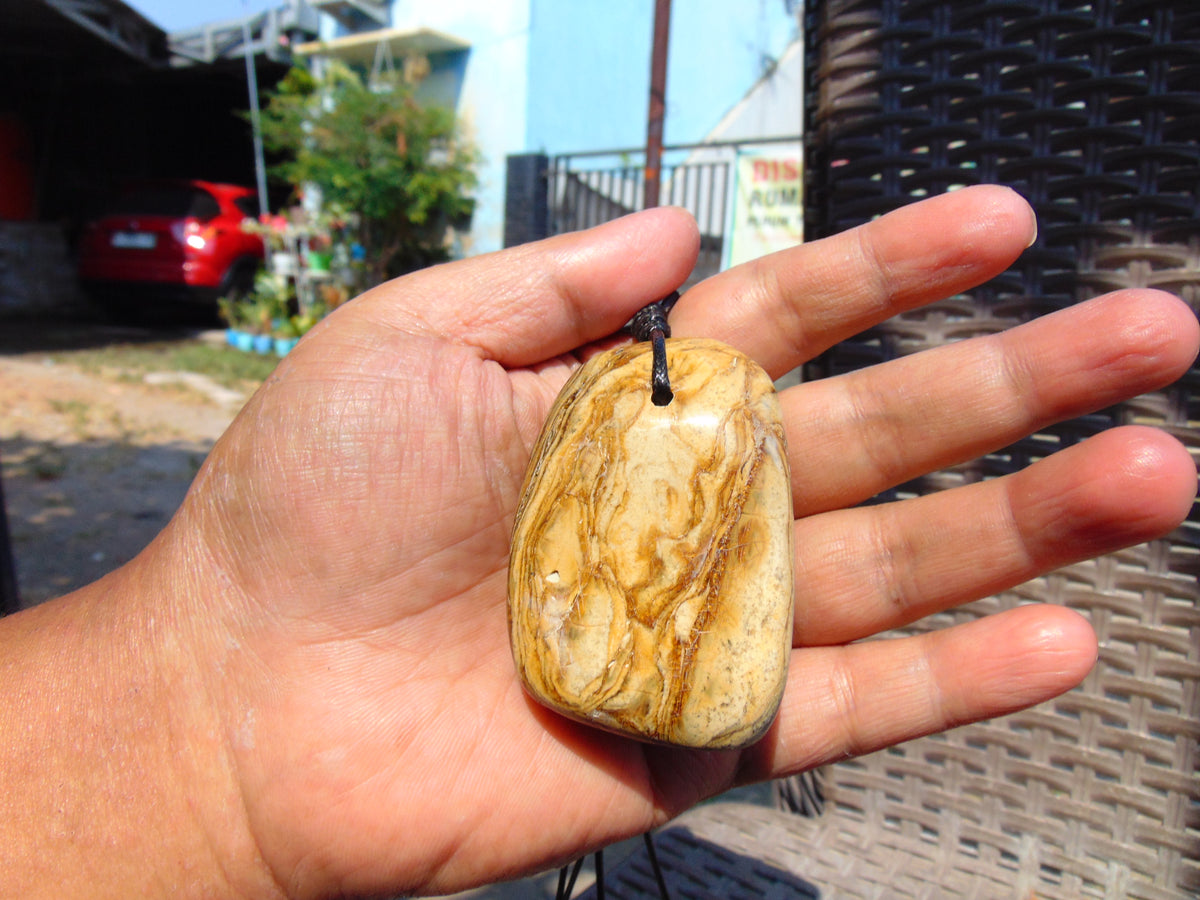 47 gr Genuine Natural Indonesian Yellow Cream Amber Big Pendant 26CPX51