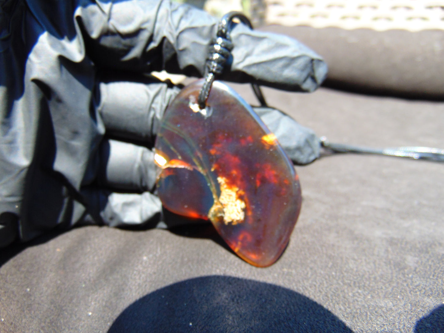 12 gr Pendant Indonesian Purple Blue Amber for Healing A149
