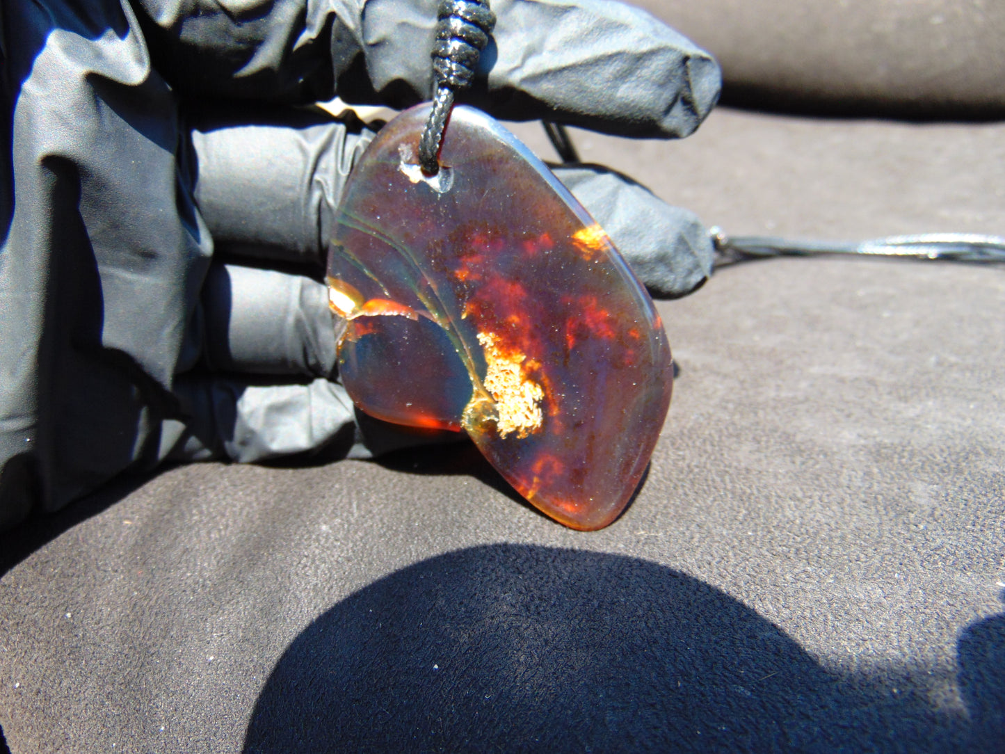 12 gr Pendant Indonesian Purple Blue Amber for Healing A149