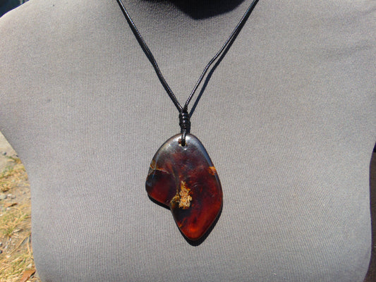 12 gr Pendant Indonesian Purple Blue Amber for Healing A149