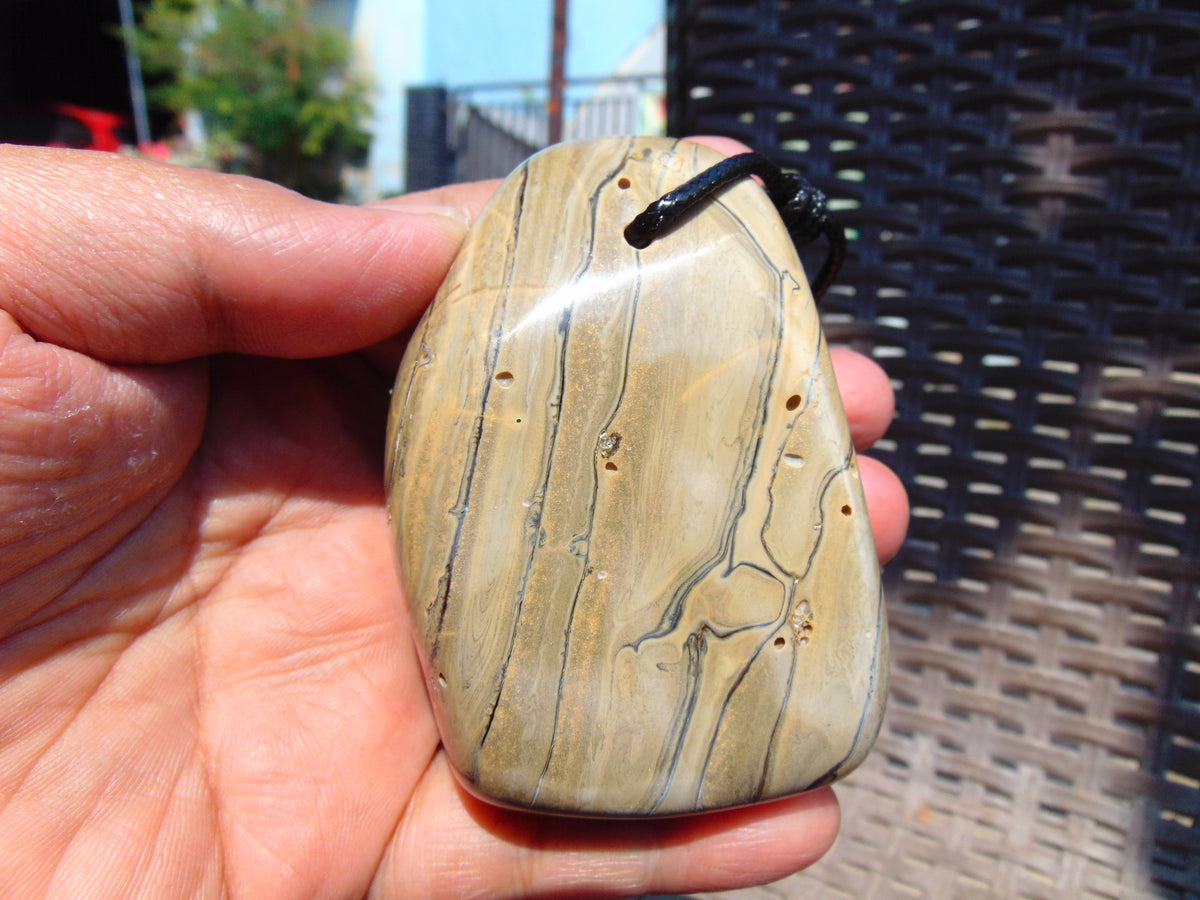 82 gr Genuine Natural Indonesian Yellow Cream Amber Big Pendant 26CPX109