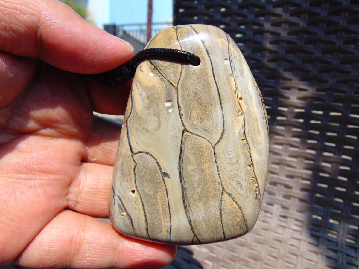 82 gr Genuine Natural Indonesian Yellow Cream Amber Big Pendant 26CPX109