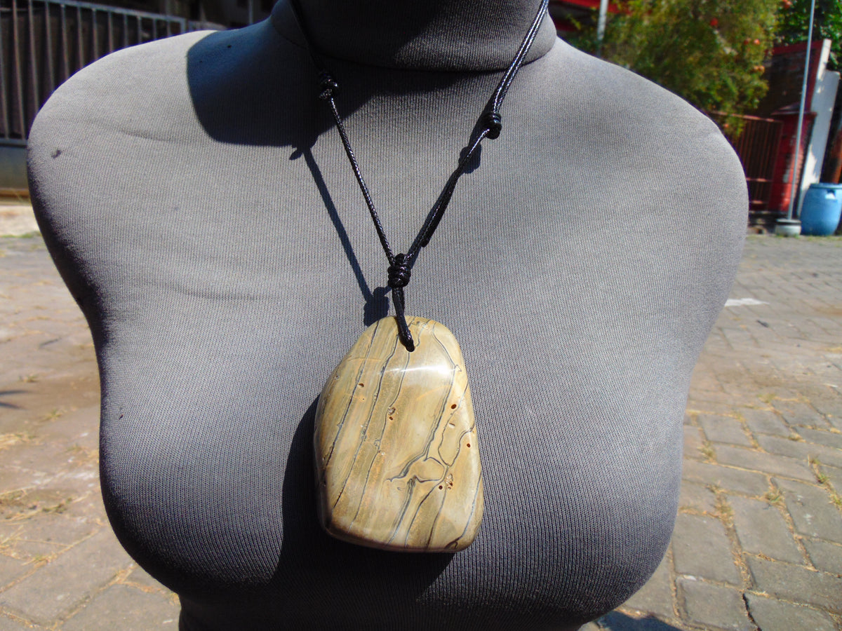 82 gr Genuine Natural Indonesian Yellow Cream Amber Big Pendant 26CPX109