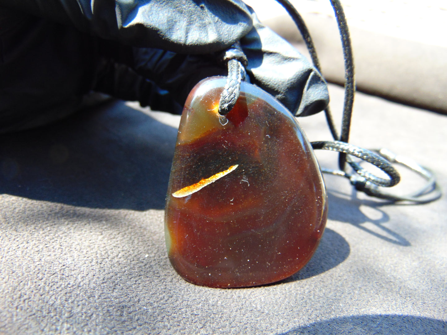18 gr Pendant Indonesian Purple Blue Amber for Healing F8