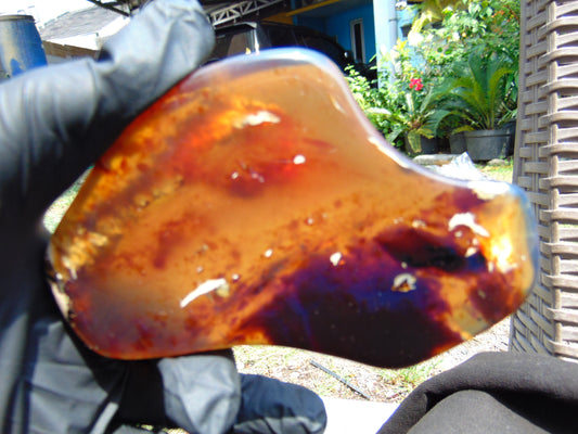 100 gram Slab polished Indonesian Sumatra Yellow Blue Amber for Healing 25N154