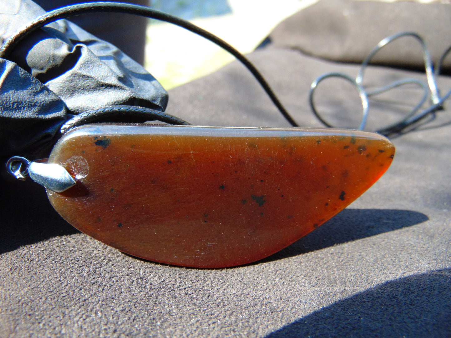 21 gr Pendant Indonesian Inclusion Red Amber for Healing PE20