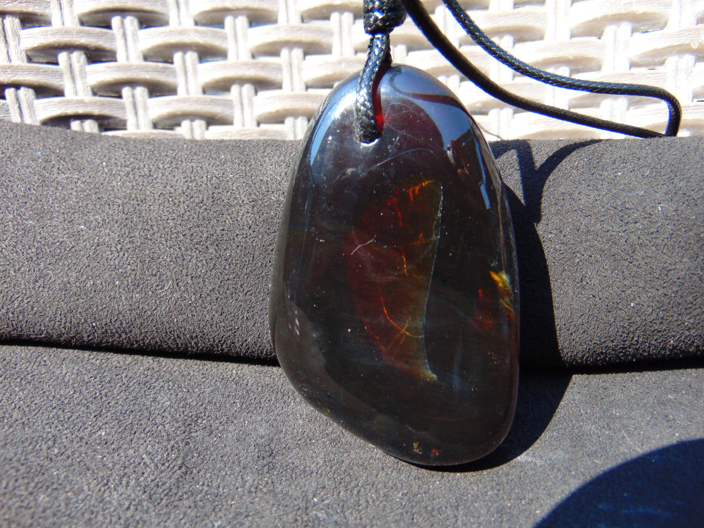 63 gr Pendant Indonesian Cherry Red Amber for Healing P501