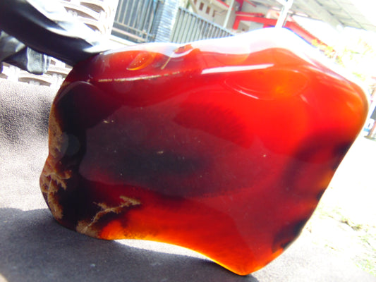 154 gram Slab polished Indonesian Sumatra Cherry Red Amber for Healing 25A200