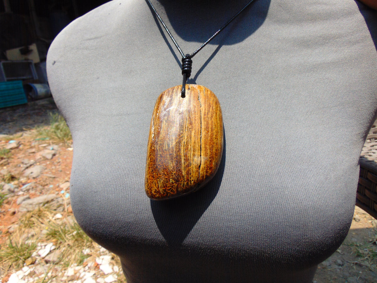 84 gr Genuine Natural Indonesian Yellow Cream Amber Big Pendant 26CPX145