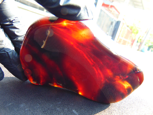 105 gram Slab Slim  polished Indonesian Crystal red Amber for Healing 25N146