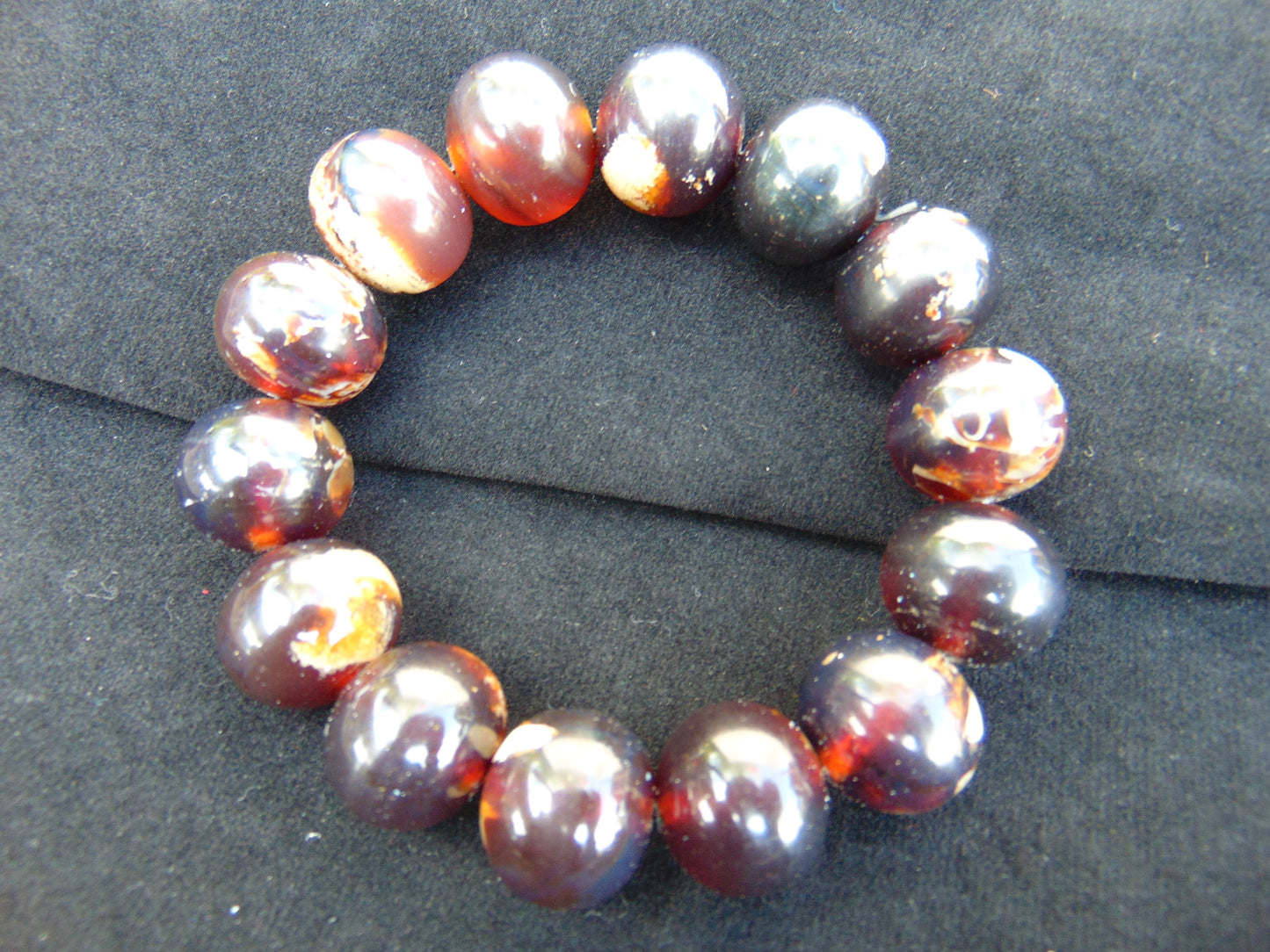 35  gram 14 Beads Mala Bracelet Indonesian Blue Cherry Red Amber 16 mm for Healing A14G274