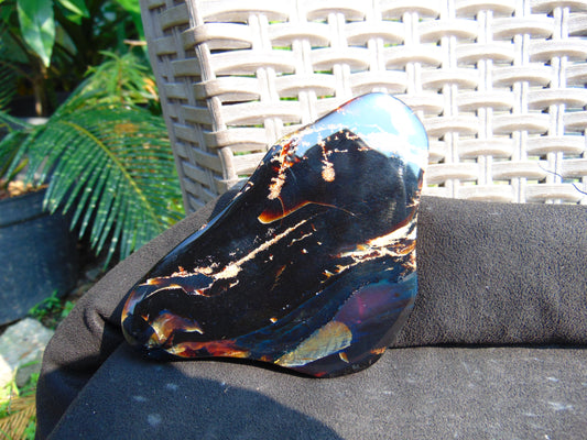 115 gram Slab polished Indonesian Sumatra Black Blue Amber for Healing 25Y108