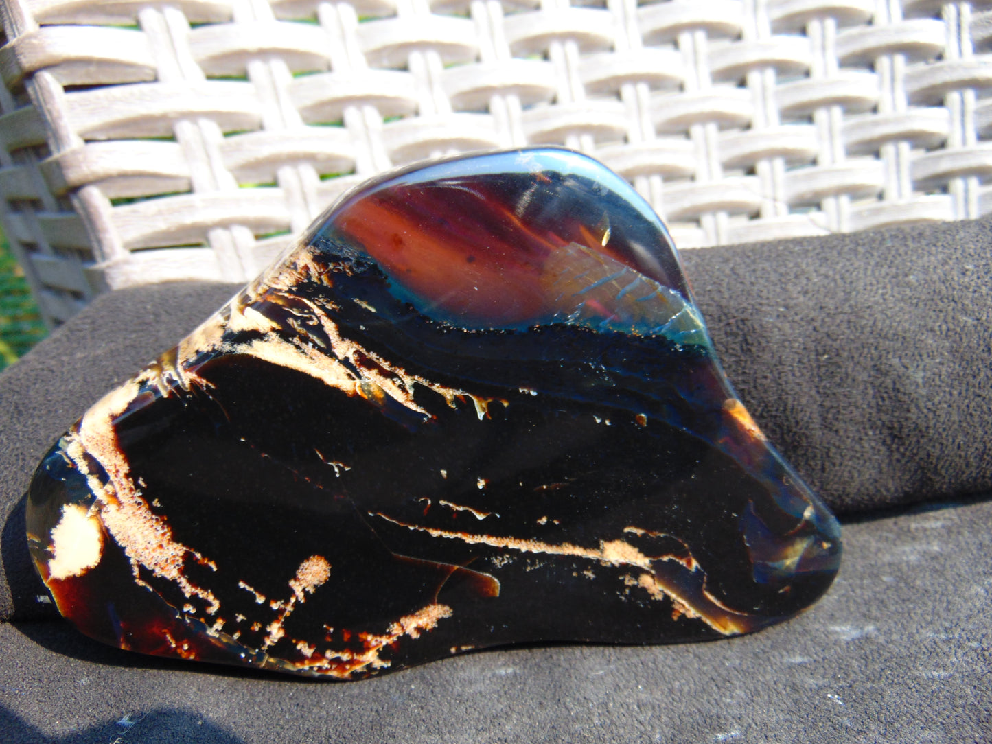 115 gram Slab polished Indonesian Sumatra Black Blue Amber for Healing 25Y108