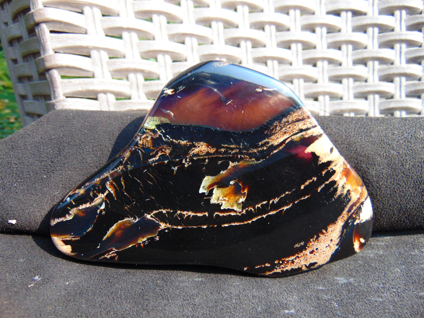 115 gram Slab polished Indonesian Sumatra Black Blue Amber for Healing 25Y108