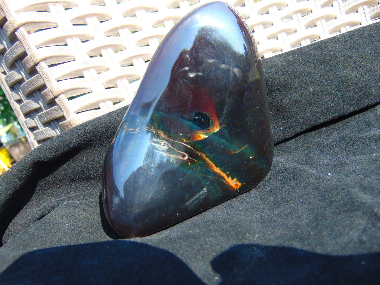 165 gr Full Polished Indonesian Dark Purple Amber for Healing 26ML201