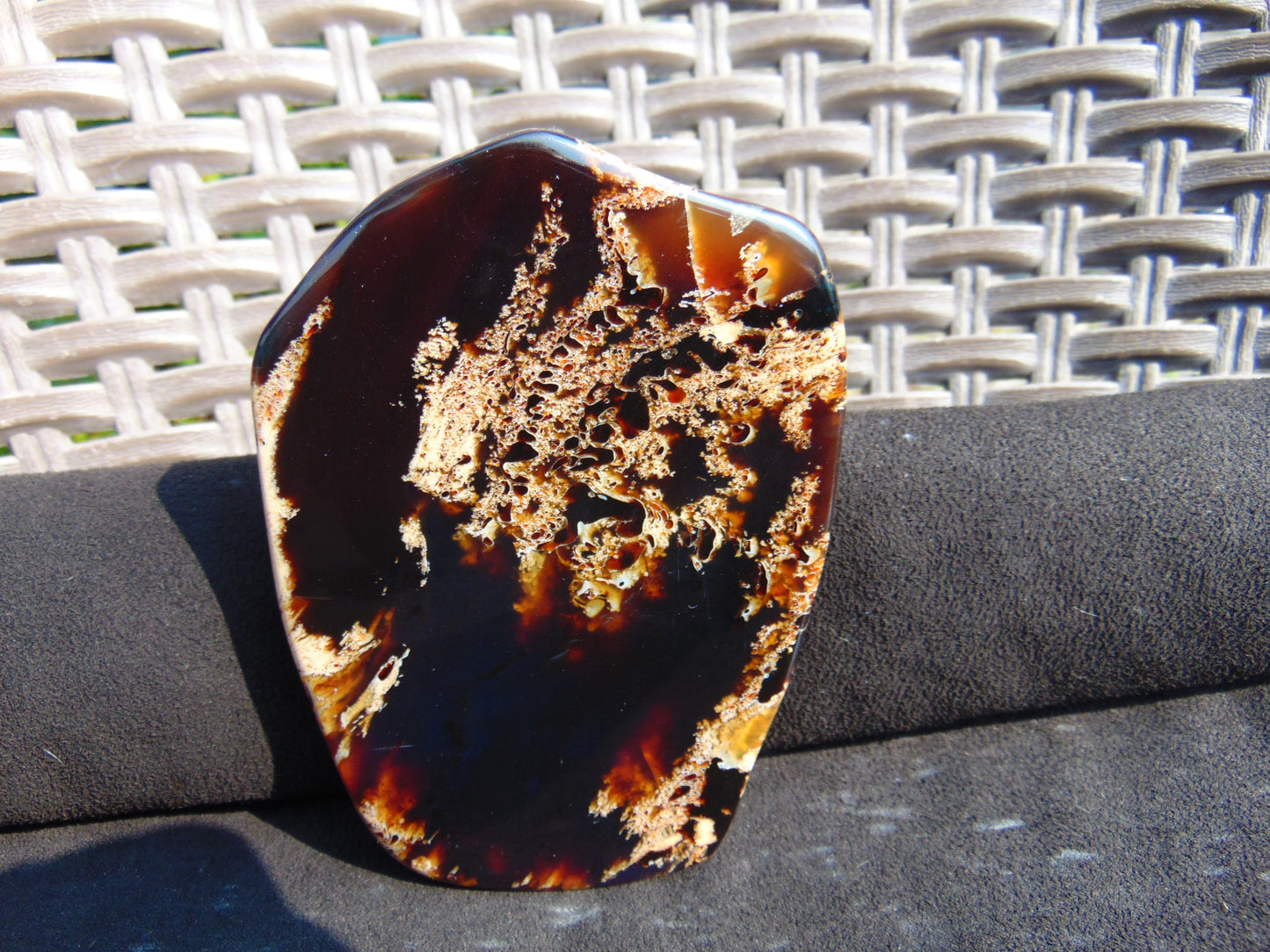 113 gram Slab  polished Indonesian Sumatra White Red Amber for Healing 25Y113