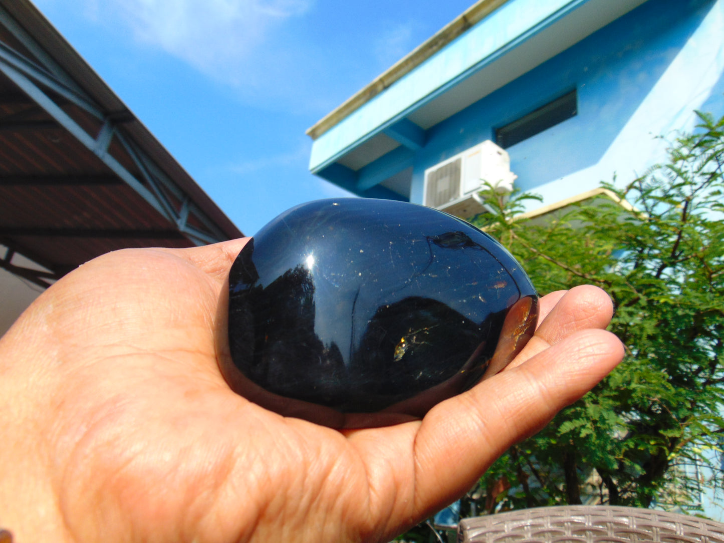 153 gr Full Polished Indonesian Dark Red Amber for Healing 26ML202