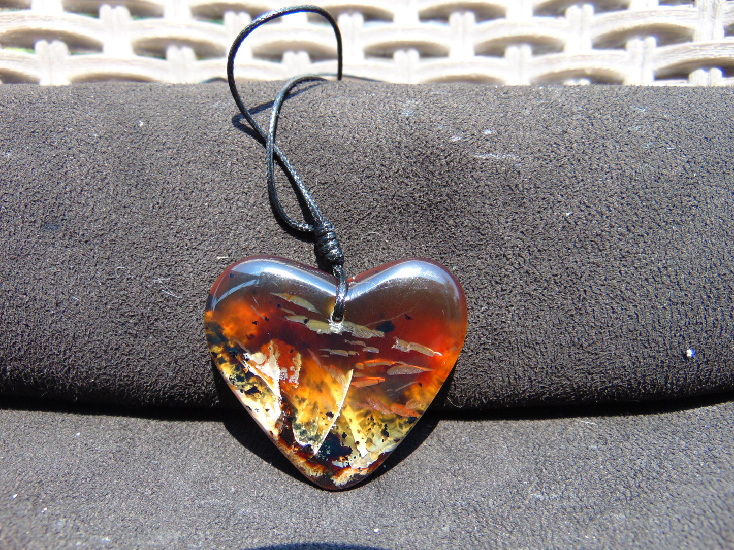 12 gr Heart Pendant Indonesian Amber for Healing PCA1K69