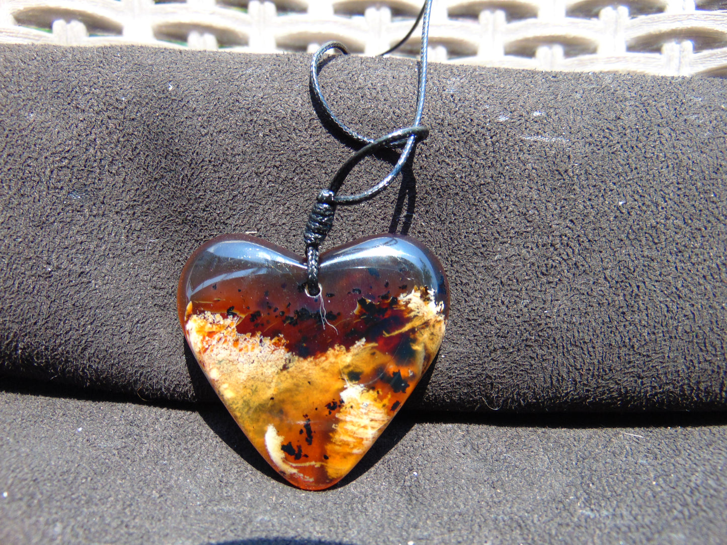 12 gr Heart Pendant Indonesian Amber for Healing PCA1K69