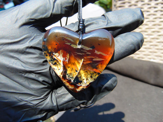 12 gr Heart Pendant Indonesian Amber for Healing PCA1K69