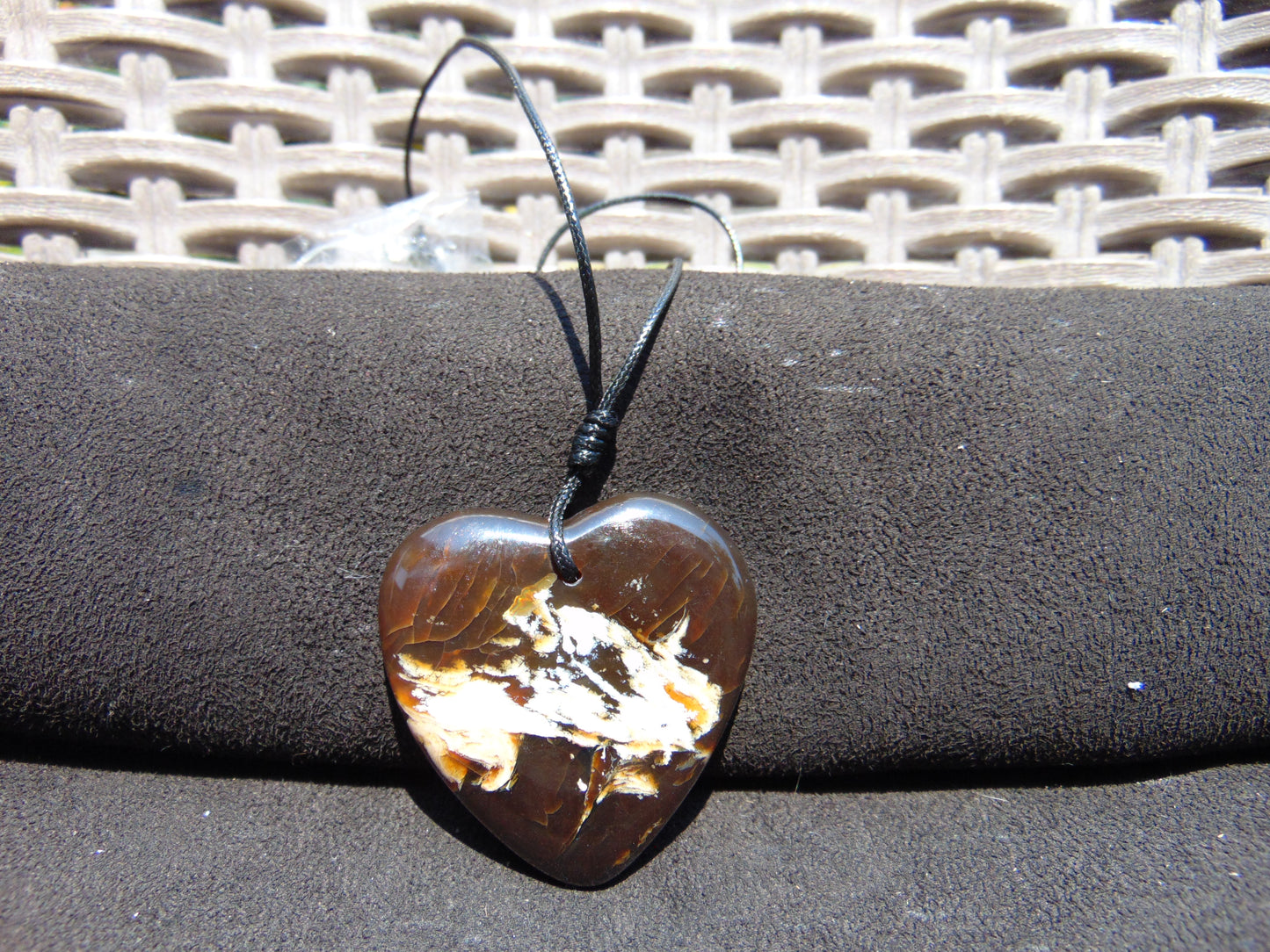 14 gr Heart Pendant Indonesian White Amber for Healing PCA136
