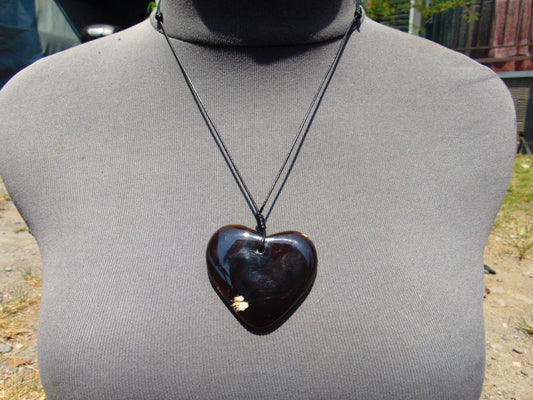 14 gr Heart Pendant Indonesian Amber for Healing PCAIK102