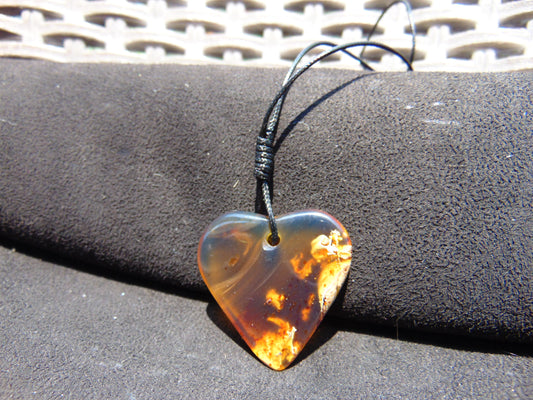 6 gr Heart Pendant Indonesian Blue Amber for Healing PB165