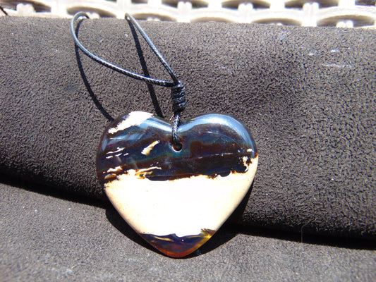 10 gr Heart Pendant Indonesian Amber for Healing PBN656