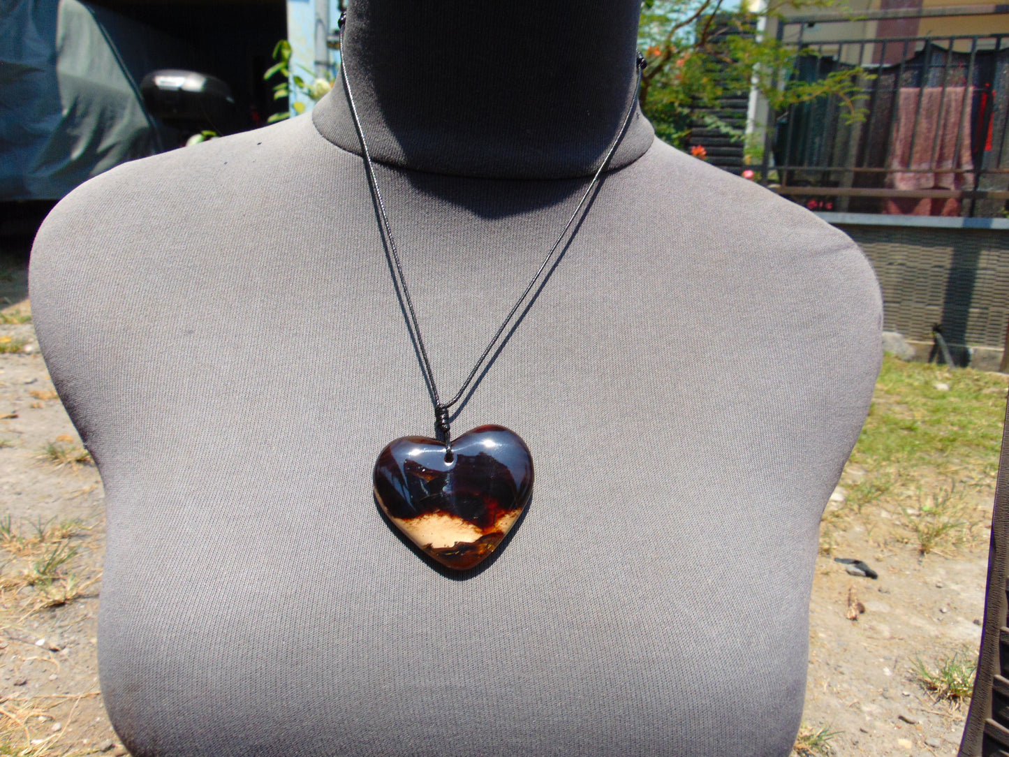 10 gr Heart Pendant Indonesian Amber for Healing PBN656