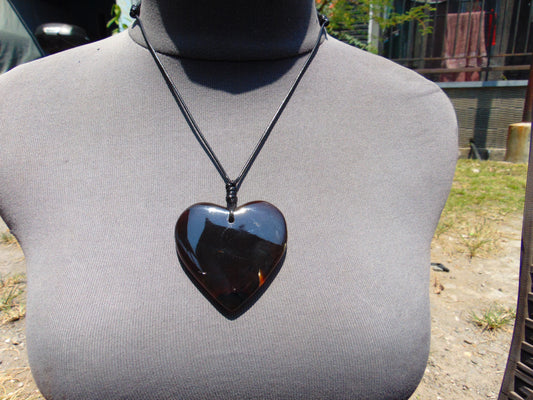 23 gr Heart Pendant Indonesian Amber for Healing PDN702