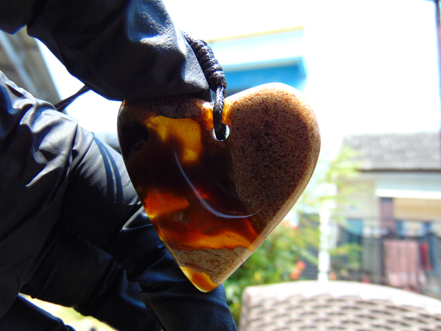 8 gr Heart Pendant Indonesian white Amber for Healing PB175