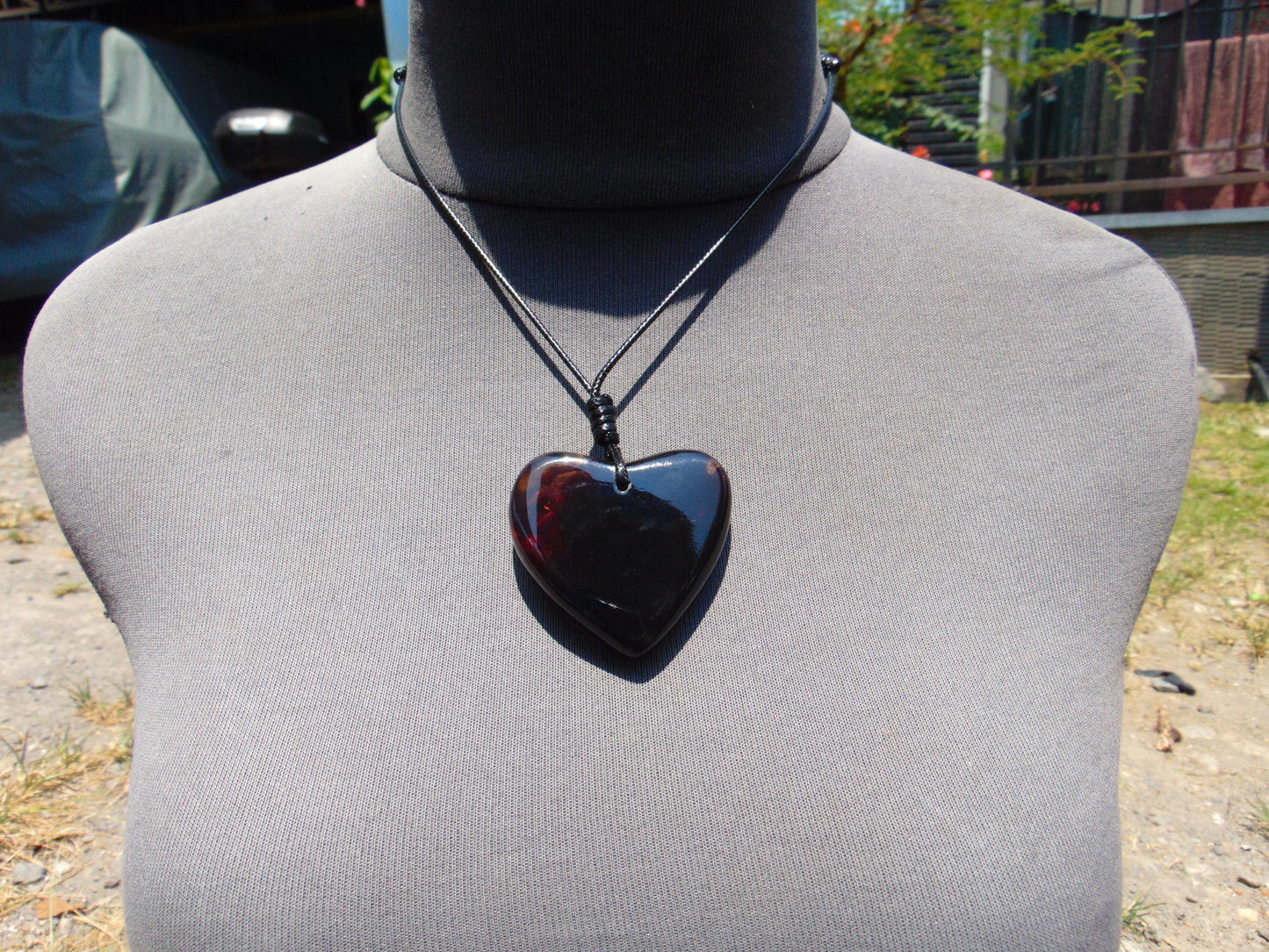 20 gr Heart Pendant Indonesian Black Blue Amber for Healing PDY733