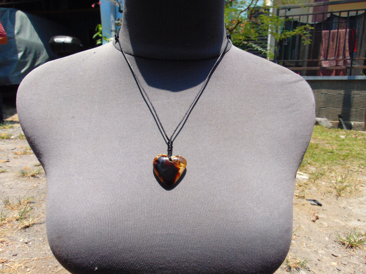 4 gr Heart Pendant Indonesian Amber for Healing PAA139