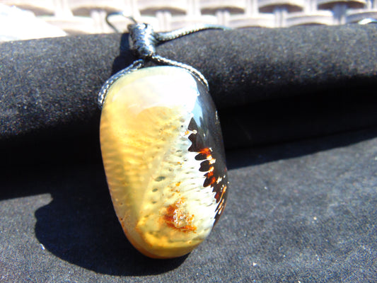 32 gram Pendant Indonesian Inclusion Amber for Healing 26A386