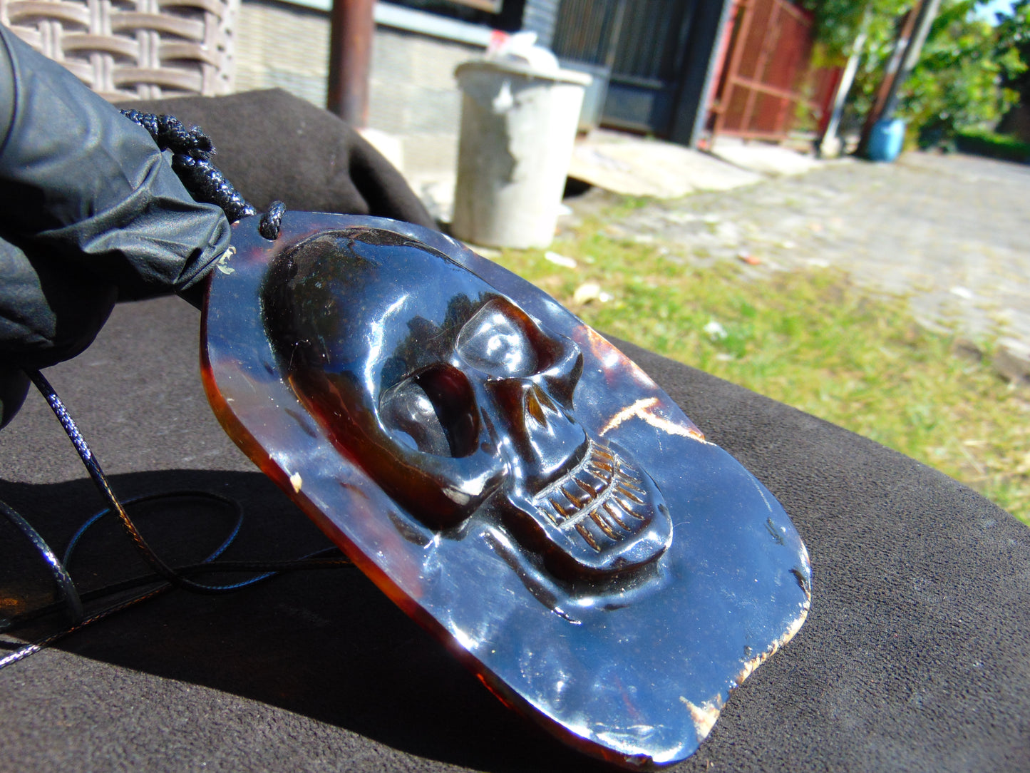 65 gr Skull carving Pendant Indonesian Amber for Healing S2D11