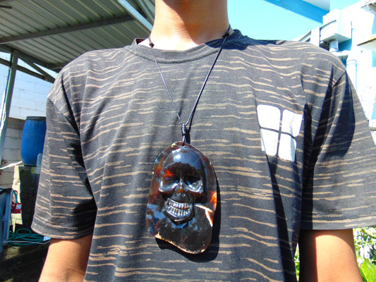 65 gr Skull carving Pendant Indonesian Amber for Healing S2D11