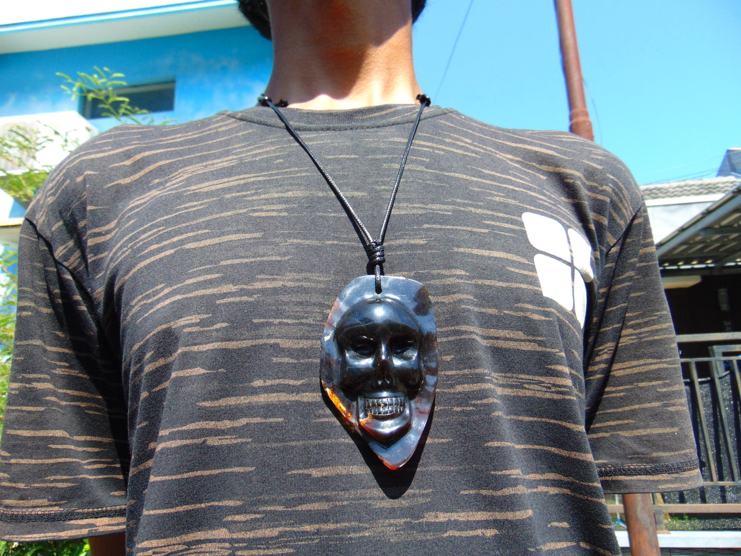 35 gr Skull carving Pendant Indonesian Amber for Healing S2D8