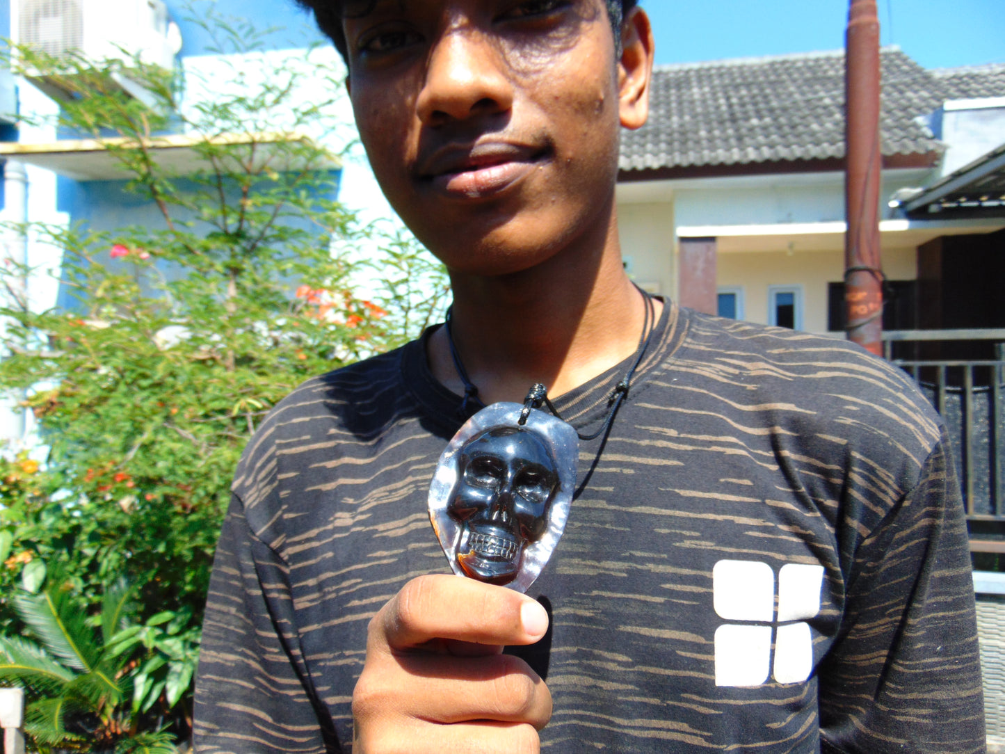 35 gr Skull carving Pendant Indonesian Amber for Healing S2D8