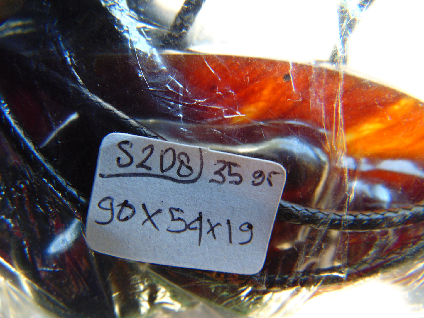 35 gr Skull carving Pendant Indonesian Amber for Healing S2D8