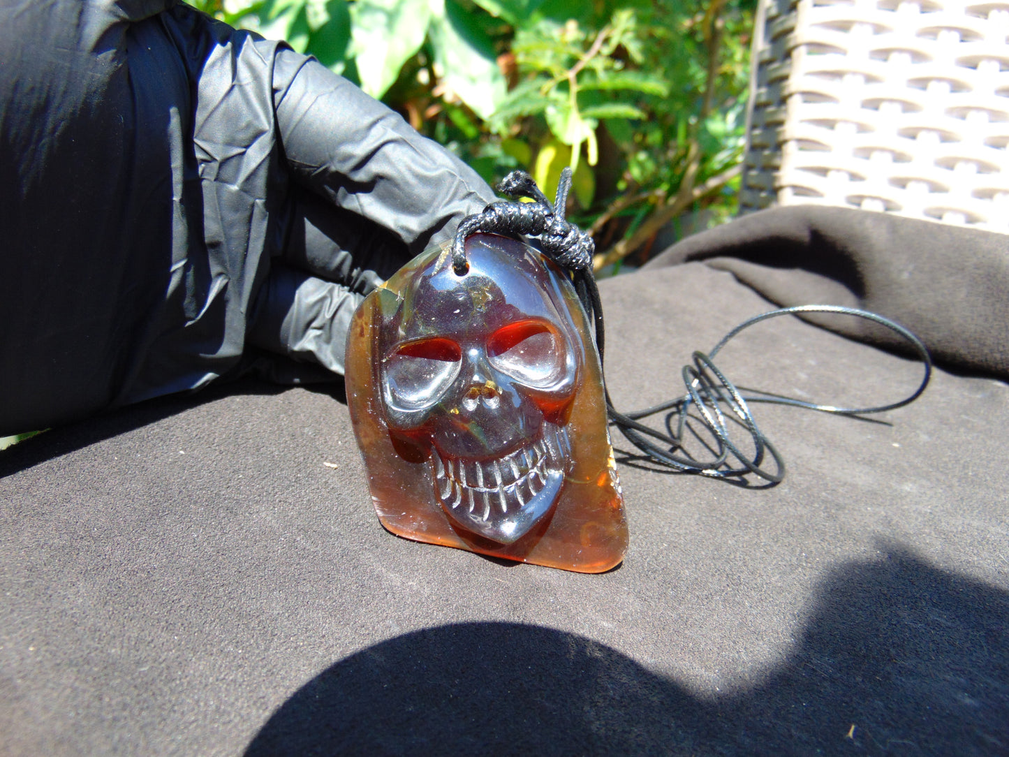 25 gr Skull carving Pendant Indonesian Amber for Healing S2D17