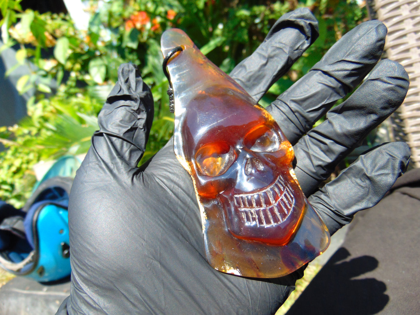 37 gr Skull carving Pendant Indonesian Amber for Healing S2D4