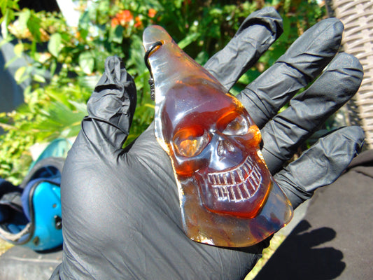 37 gr Skull carving Pendant Indonesian Amber for Healing S2D4