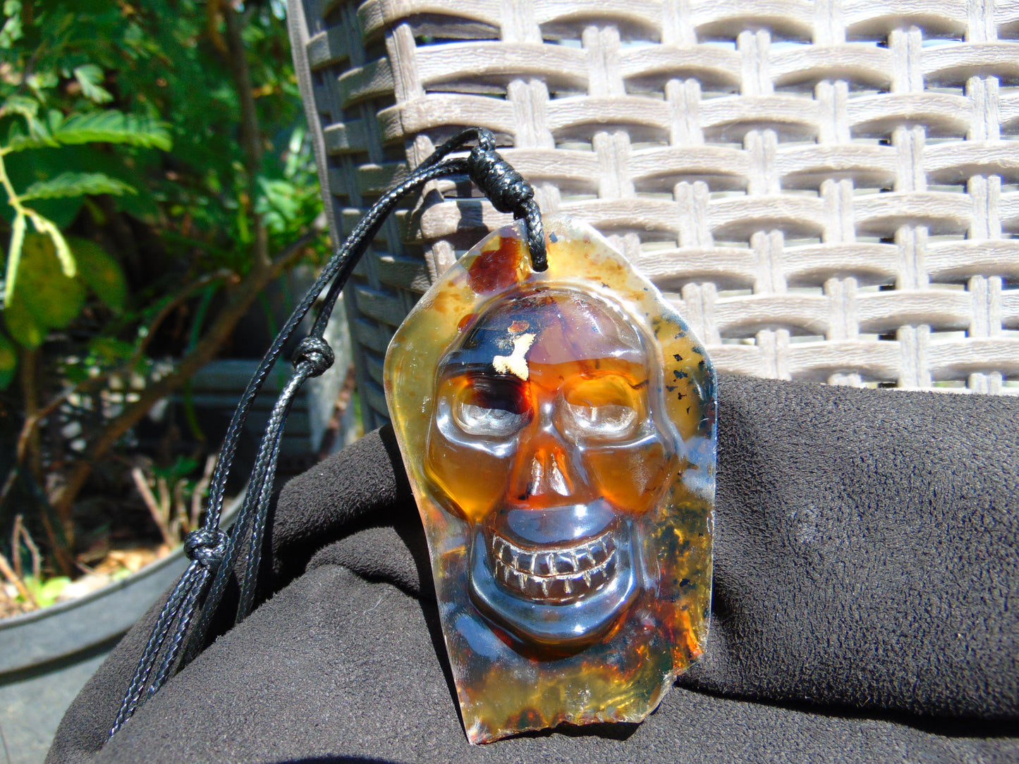 34 gr Skull carving Pendant Indonesian Yellow Green Blue Amber for Healing S2D2