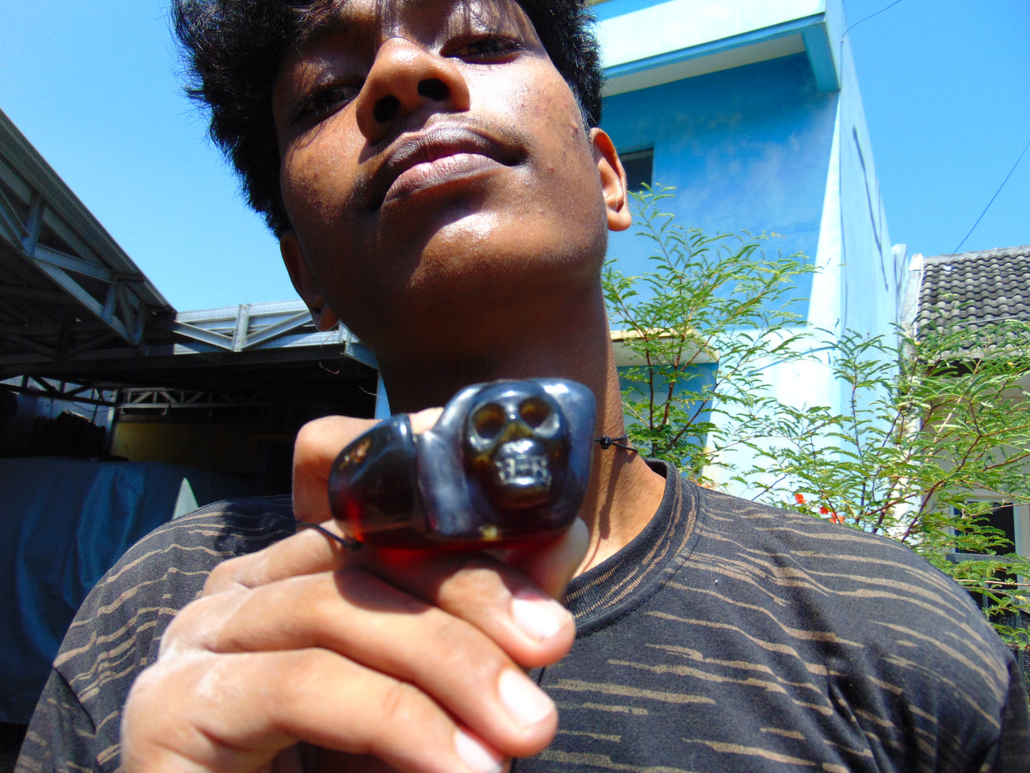 29 gr Skull carving Pendant Indonesian Amber for Healing S2D19