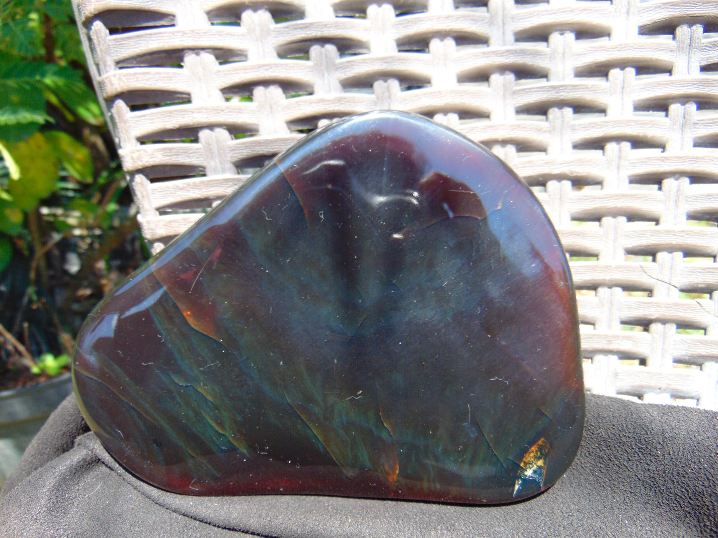 202 gram Slab polished Indonesian Cherry Red Amber for Healing ML78