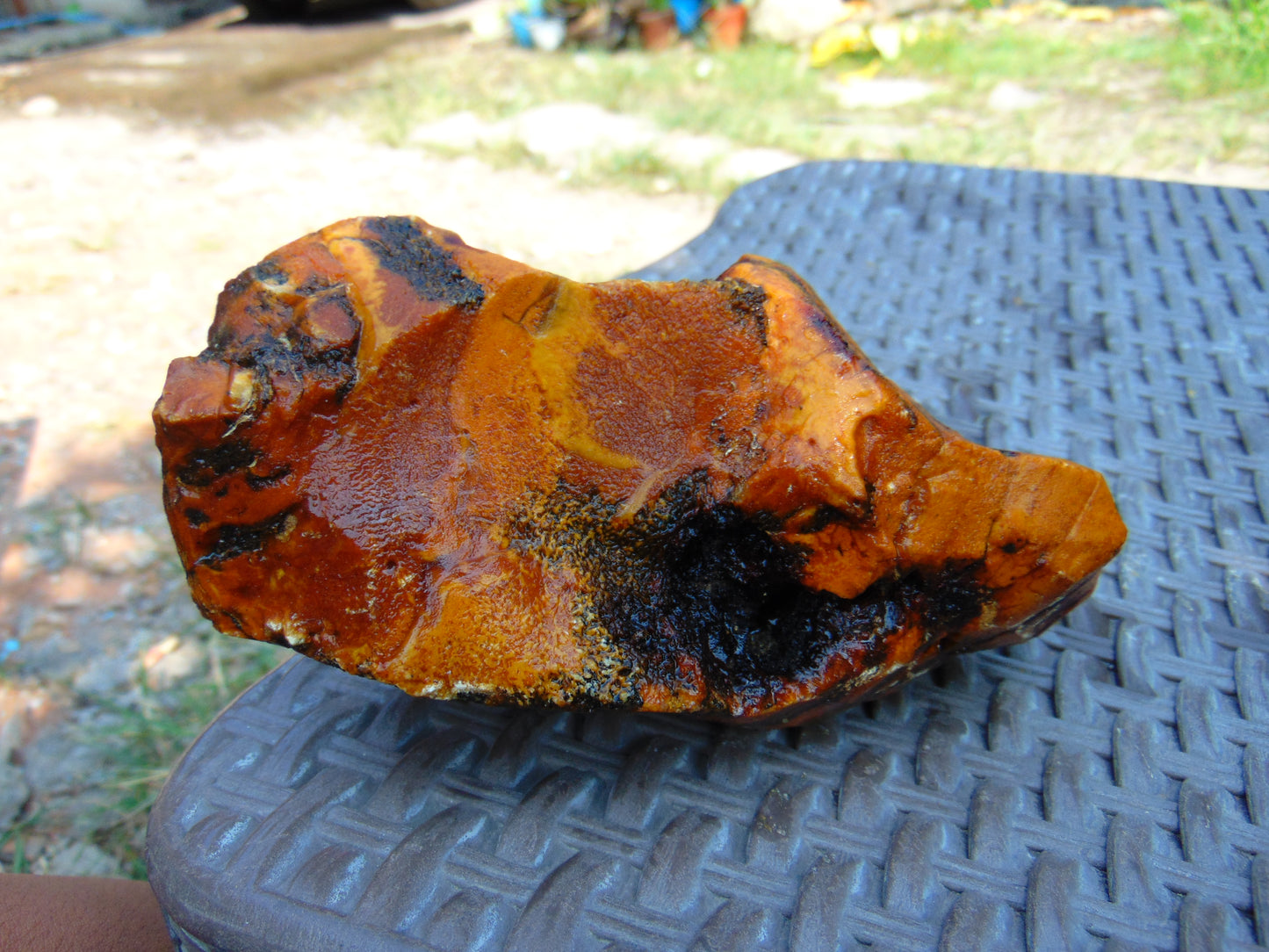 387 gram Polished Indonesia Yellow Aromatic Amber for Healing AY26M135