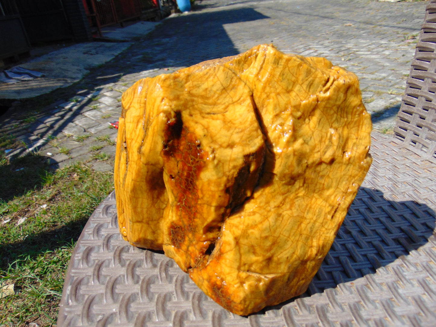 1.326 gram Polished Indonesia Yellow Fragrance Amber for Healing AYAR10