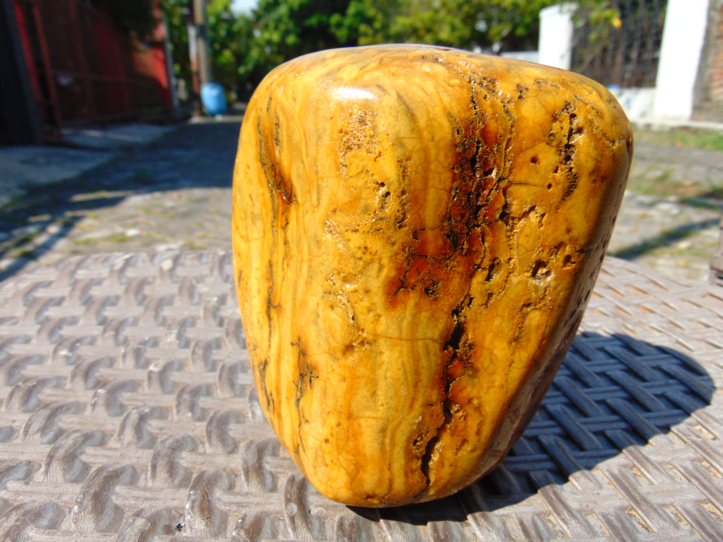 488 gram Polished Indonesia Yellow Fragrance Amber for Healing AYAR07