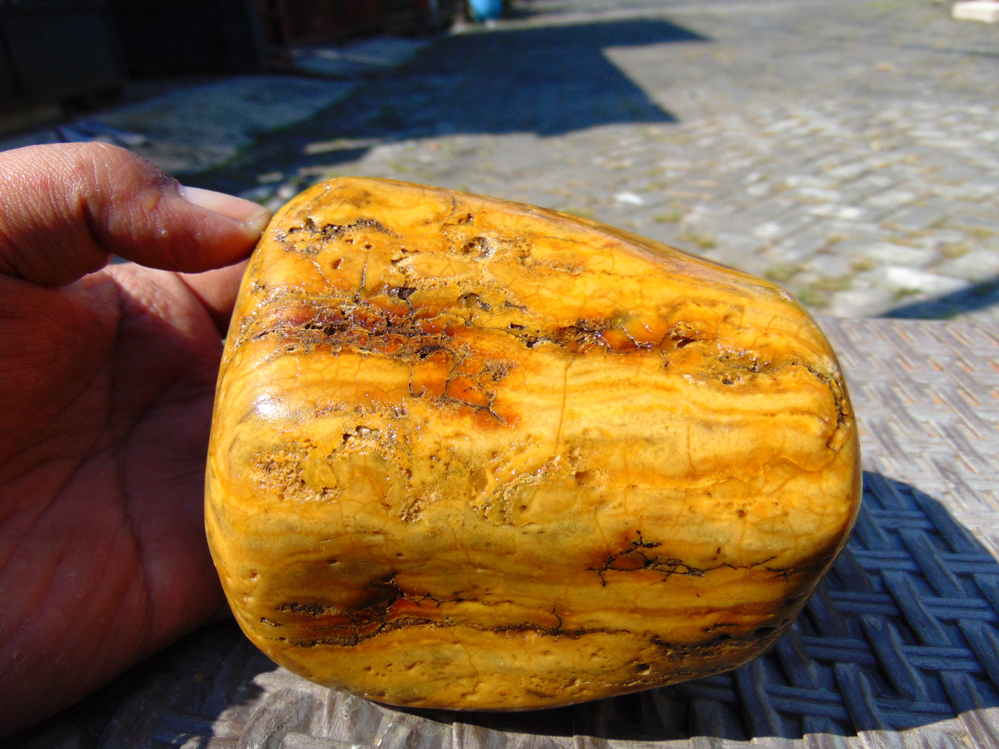 488 gram Polished Indonesia Yellow Fragrance Amber for Healing AYAR07
