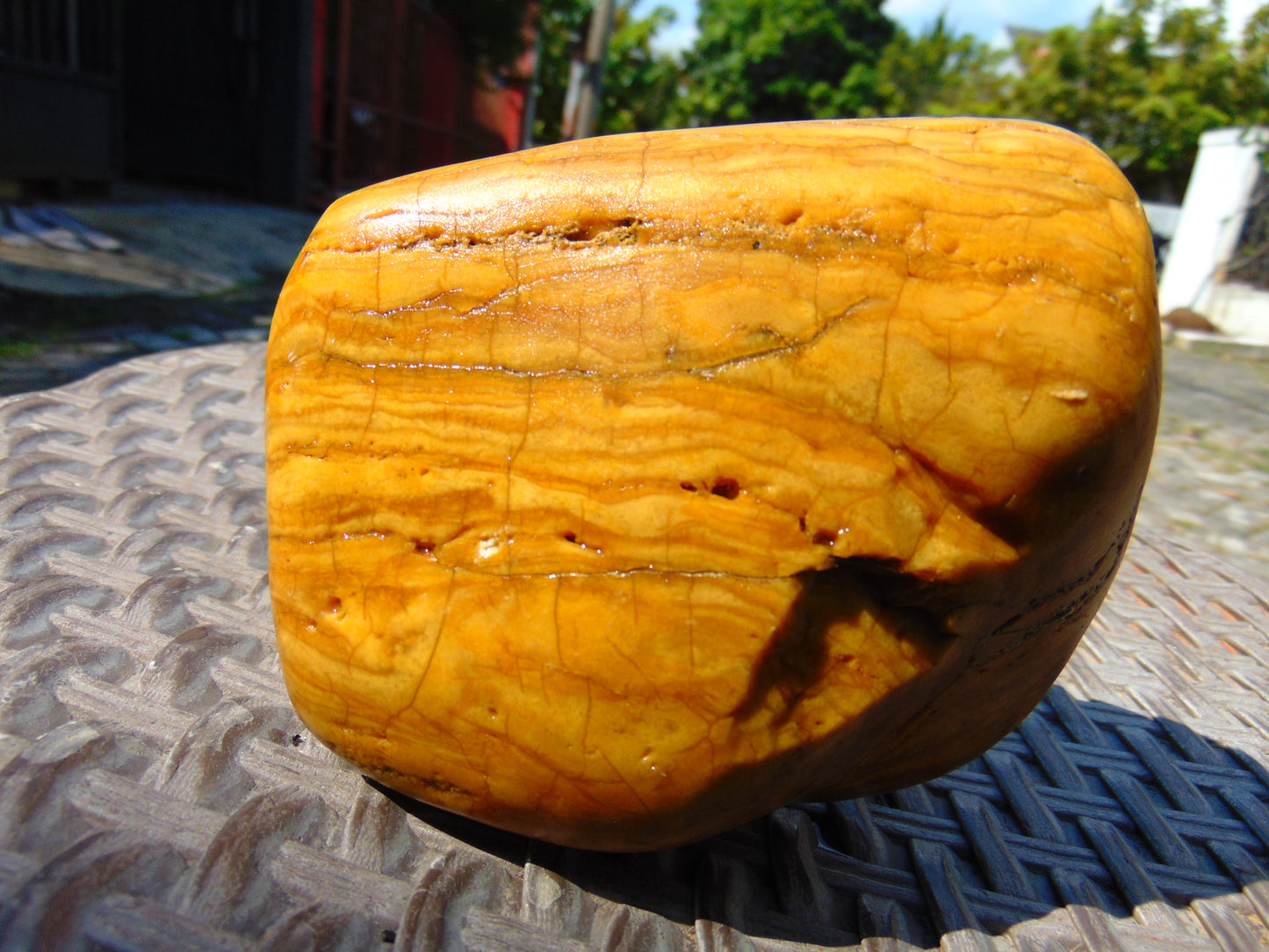 488 gram Polished Indonesia Yellow Fragrance Amber for Healing AYAR07